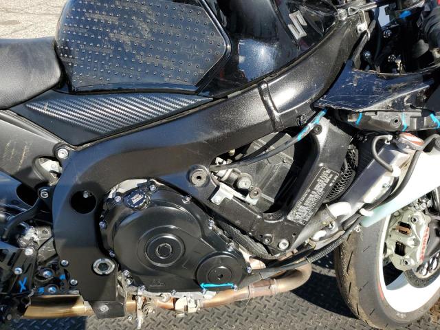 JS1GN7FA3K7100705 - 2019 SUZUKI GSX-R600 BLACK photo 5