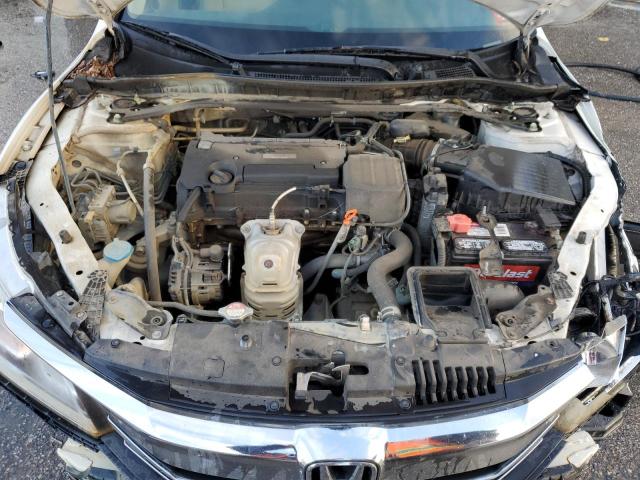 1HGCR2F7XGA173792 - 2016 HONDA ACCORD EX WHITE photo 11