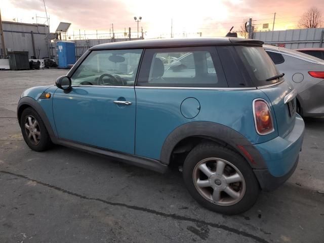 WMWMF33529TU75666 - 2009 MINI COOPER BLUE photo 2