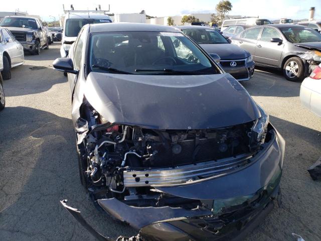 JTDKARFP5J3077851 - 2018 TOYOTA PRIUS PRIM 灰色 照片 5