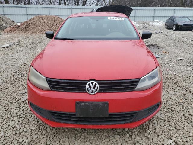 3VW2K7AJ4CM406509 - 2012 VOLKSWAGEN JETTA BASE RED photo 5