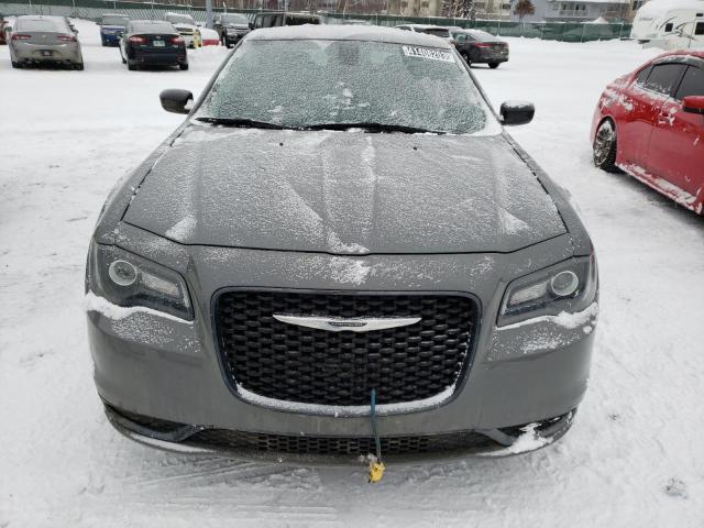 2C3CCAAG5JH340302 - 2018 CHRYSLER 300 TOURING GRAY photo 5