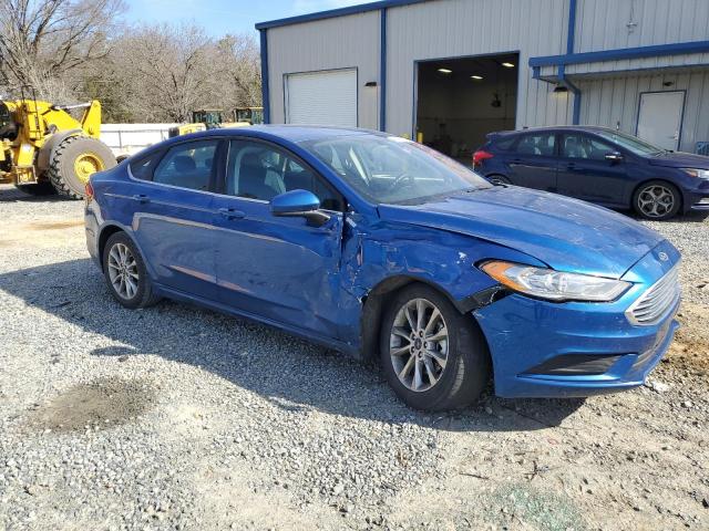 3FA6P0H79HR371926 - 2017 FORD FUSION SE BLUE photo 4