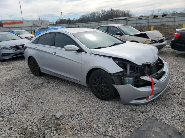 5NPEB4AC0DH598440 - 2013 HYUNDAI SONATA GLS SILVER photo 4