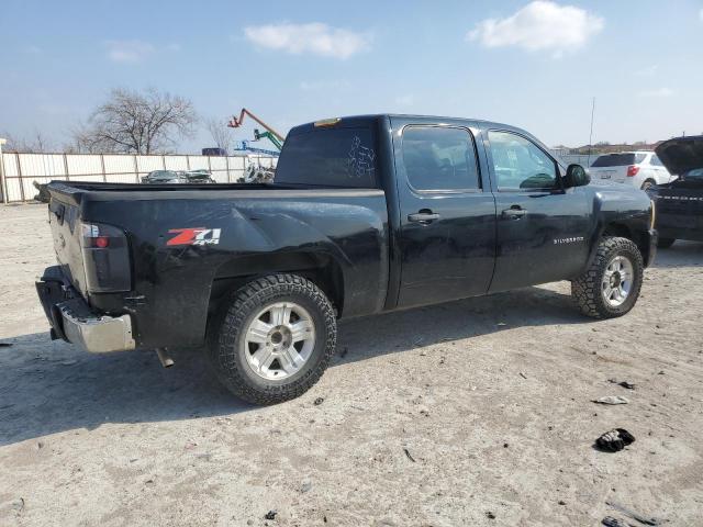 3GCPKSE30BG207722 - 2011 CHEVROLET SILVERADO K1500 LT BLACK photo 3