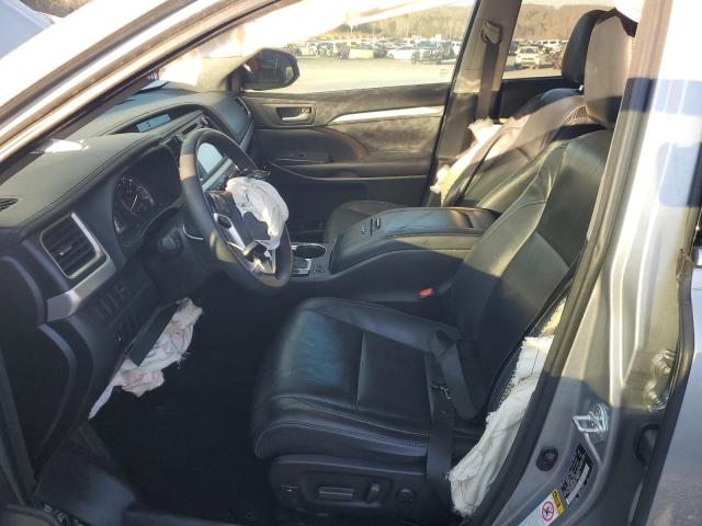 5TDKKRFH3GS157811 - 2016 TOYOTA HIGHLANDER XLE SILVER photo 7