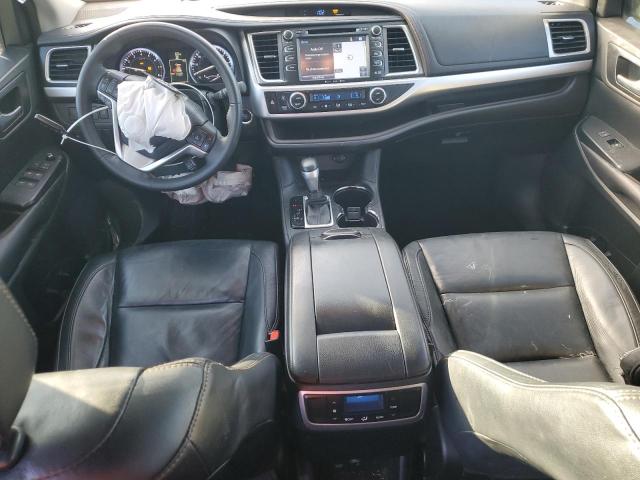 5TDKKRFH3GS157811 - 2016 TOYOTA HIGHLANDER XLE SILVER photo 8