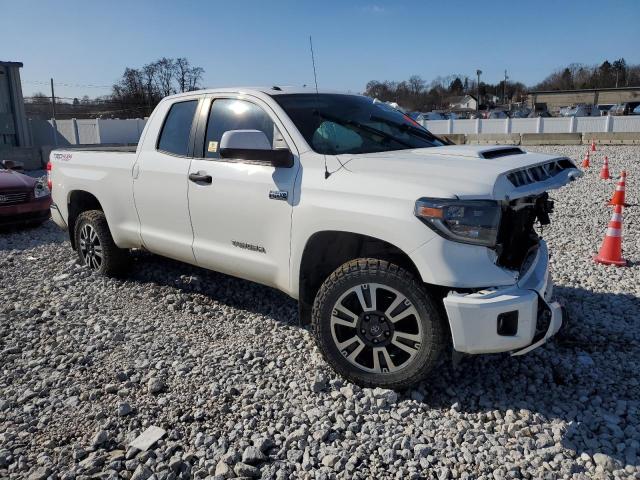 5TFUW5F13KX834819 - 2019 TOYOTA TUNDRA DOUBLE CAB SR/SR5 WHITE photo 4
