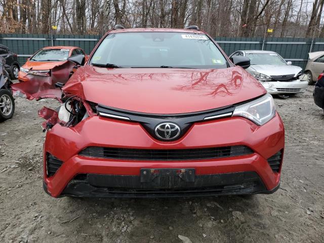 JTMBFREV6HJ149728 - 2017 TOYOTA RAV4 LE RED photo 5