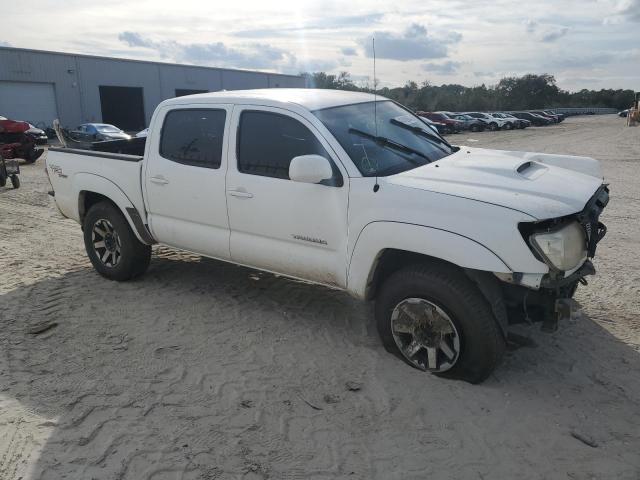 3TMJU4GN2BM122988 - 2011 TOYOTA TACOMA DOUBLE CAB PRERUNNER WHITE photo 4