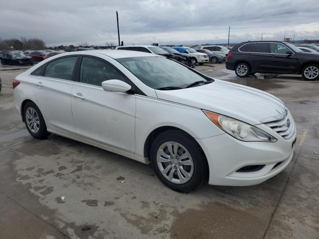 5NPEB4AC9BH222056 - 2011 HYUNDAI SONATA GLS WHITE photo 4