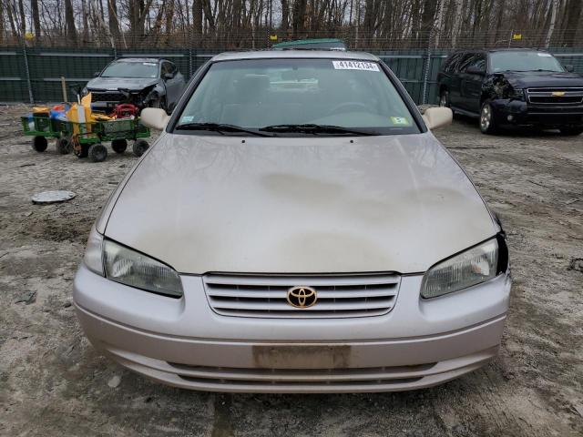 4T1BG22K7WU849098 - 1998 TOYOTA CAMRY CE GOLD photo 5