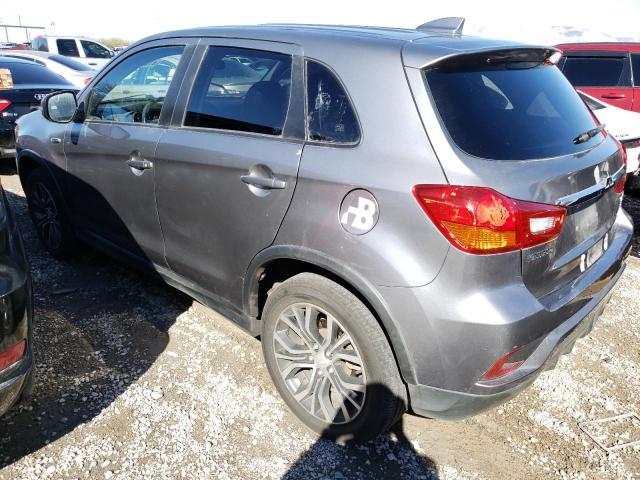 JA4AP3AW5JU002447 - 2018 MITSUBISHI OUTLANDER ES SILVER photo 2