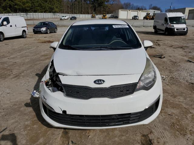 KNADM4A38H6072639 - 2017 KIA RIO LX WHITE photo 5