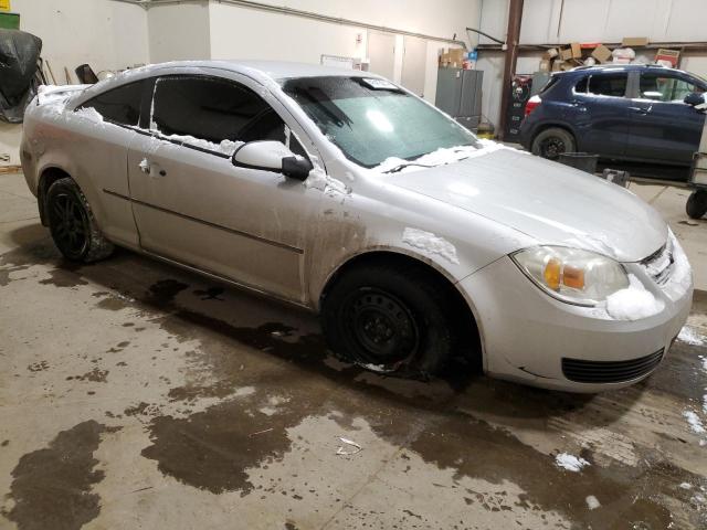 1G1AL12F057574219 - 2005 CHEVROLET COBALT LS SILVER photo 4