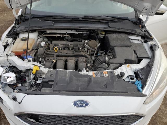 1FADP3K29GL290640 - 2016 FORD FOCUS SE WHITE photo 11