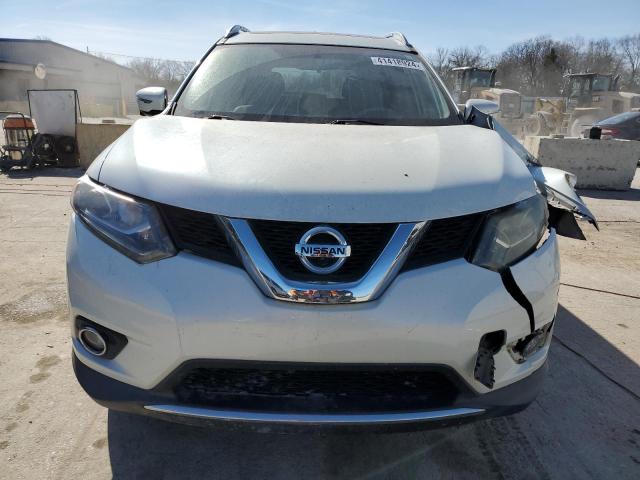 5N1AT2MV0FC836388 - 2015 NISSAN ROGUE S WHITE photo 5