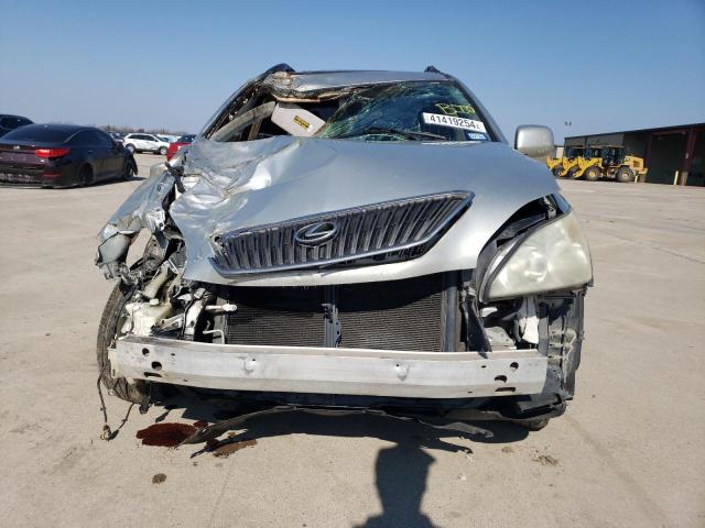 2T2GA31U55C029257 - 2005 LEXUS RX 330 SILVER photo 5