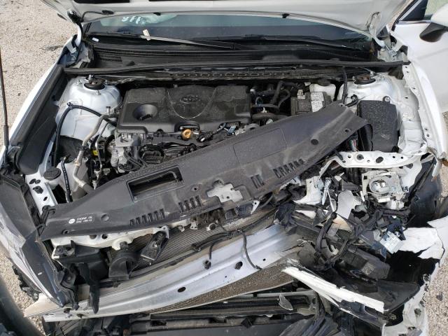 4T1C11AK8NU665689 - 2022 TOYOTA CAMRY LE WHITE photo 11