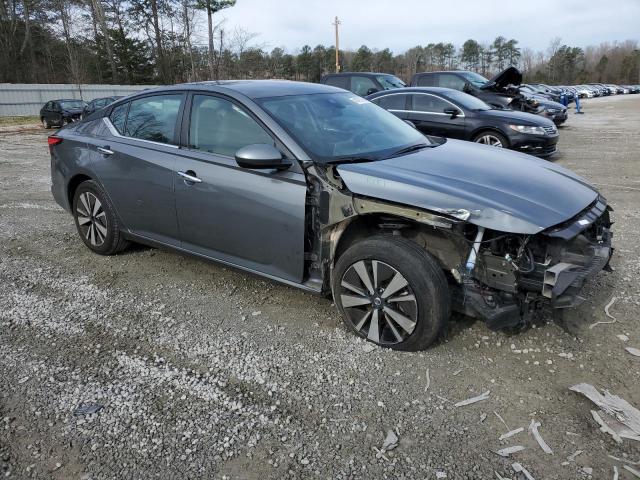 1N4BL4DW7MN307458 - 2021 NISSAN ALTIMA SV SILVER photo 4