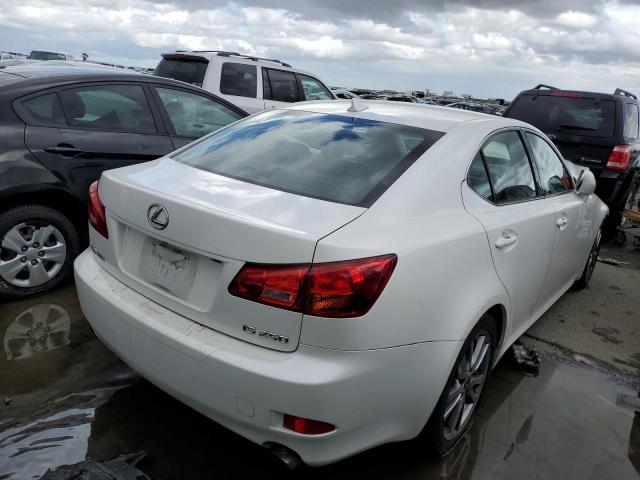 JTHBK262285077263 - 2008 LEXUS IS 250 WHITE photo 3