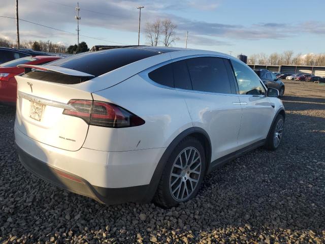 5YJXCAE25LF239815 - 2020 TESLA MODEL X WHITE photo 3