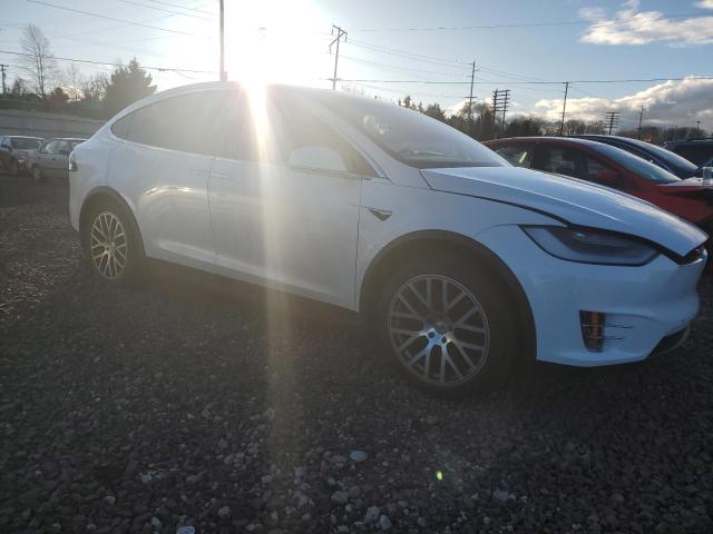 5YJXCAE25LF239815 - 2020 TESLA MODEL X WHITE photo 4