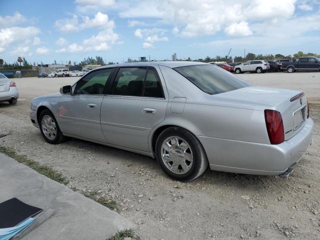 1G6KF5798YU331120 - 2000 CADILLAC DEVILLE DTS SILVER photo 2