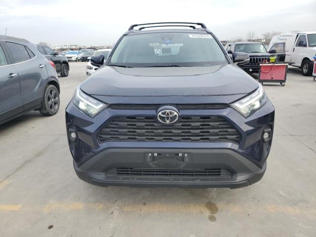 2T3C1RFV2PW271374 - 2023 TOYOTA RAV4 XLE PREMIUM BLUE photo 5