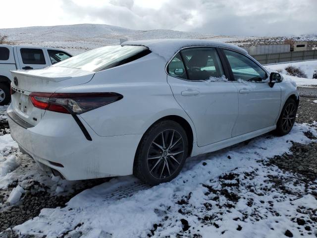 4T1G11AK7RU847391 - 2024 TOYOTA CAMRY SE NIGHT SHADE WHITE photo 3