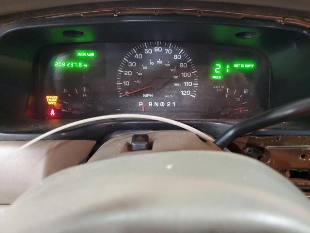 1LNHM81W7YY788180 - 2000 LINCOLN TOWN CAR EXECUTIVE Սպիտակ լուսանկար 9