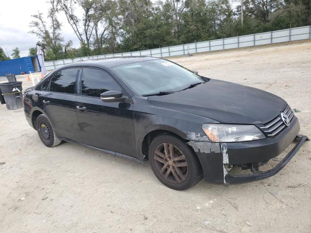 1VWAP7A33DC049597 - 2013 VOLKSWAGEN PASSAT S BLACK photo 4