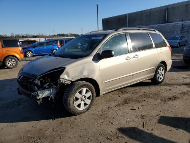 5TDZK23C77S028498 - 2007 TOYOTA SIENNA CE SILVER photo 1