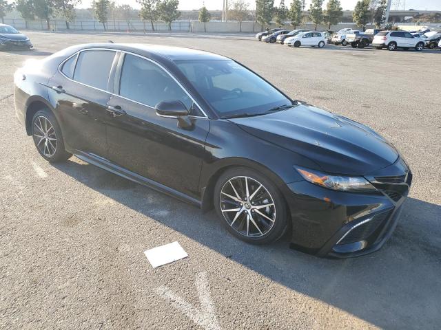 4T1G11AK6RU258834 - 2024 TOYOTA CAMRY SE NIGHT SHADE BLACK photo 4