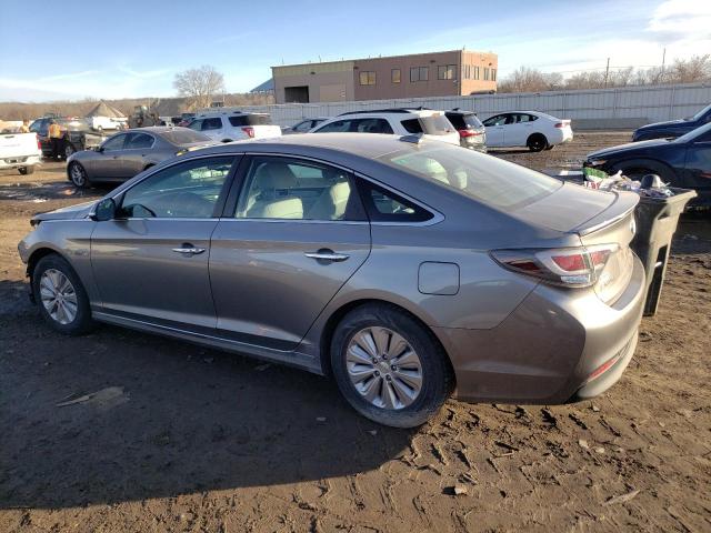 KMHE24L1XHA059747 - 2017 HYUNDAI SONATA HYBRID GRAY photo 2