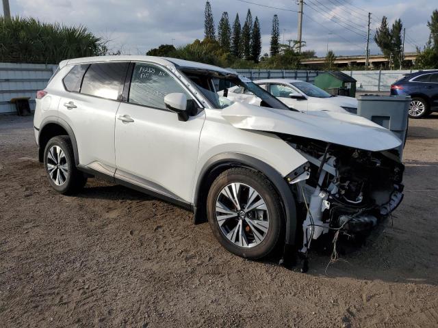 5N1AT3BB1MC842325 - 2021 NISSAN ROGUE SV WHITE photo 4