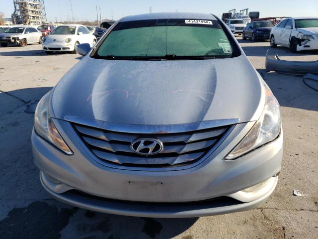 5NPEC4AC0CH367968 - 2012 HYUNDAI SONATA SE GRAY photo 5