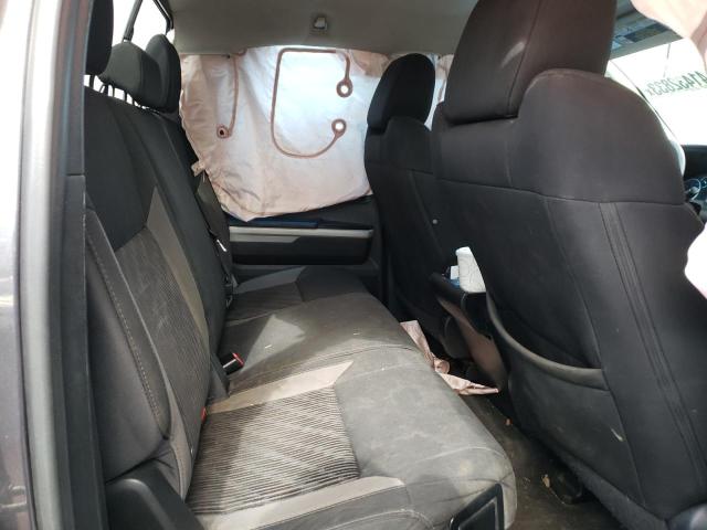5TFUY5F13HX619542 - 2017 TOYOTA TUNDRA DOUBLE CAB SR/SR5 GRAY photo 10