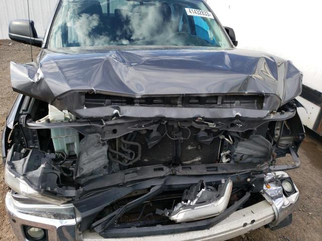 5TFUY5F13HX619542 - 2017 TOYOTA TUNDRA DOUBLE CAB SR/SR5 GRAY photo 11
