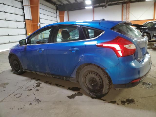 1FAHP3M21CL199080 - 2012 FORD FOCUS SEL BLUE photo 2