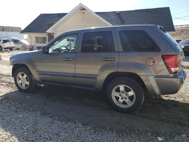 1J8GR48K68C157178 - 2008 JEEP GRAND CHER LAREDO GRAY photo 2