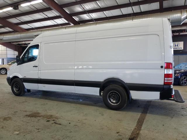 WD3PE8CB1C5610714 - 2012 MERCEDES-BENZ SPRINTER 2500 WHITE photo 2