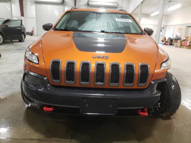 1C4PJMBS6GW176317 - 2016 JEEP CHEROKEE TRAILHAWK ORANGE photo 5