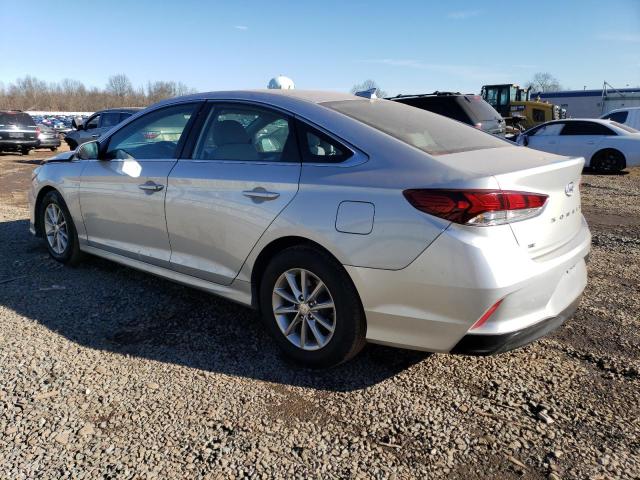 5NPE24AF5JH716441 - 2018 HYUNDAI SONATA SE SILVER photo 2