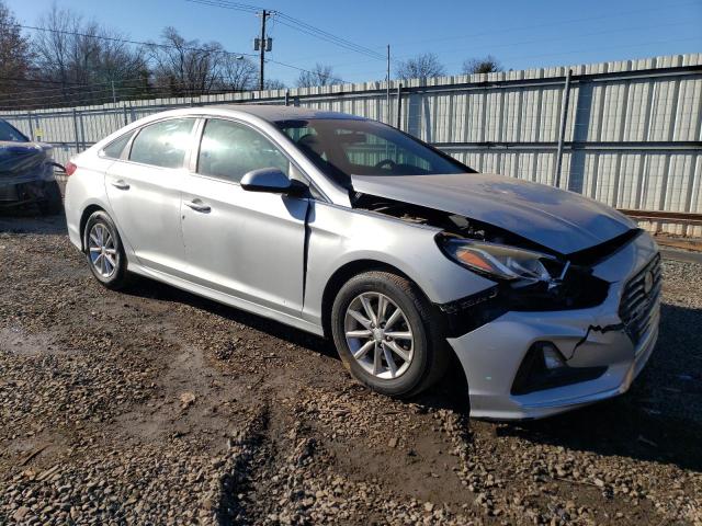 5NPE24AF5JH716441 - 2018 HYUNDAI SONATA SE SILVER photo 4