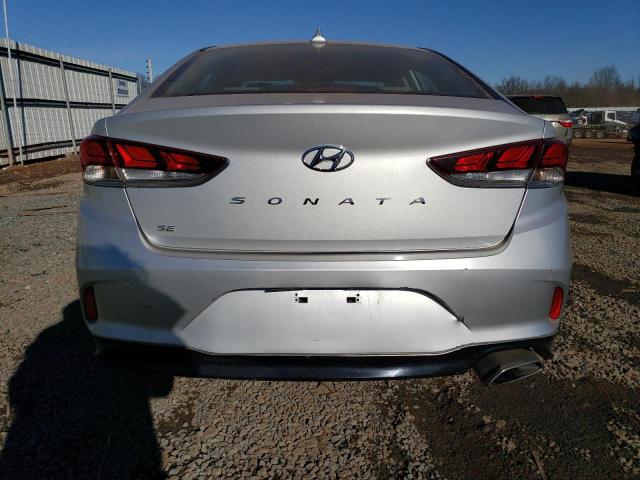 5NPE24AF5JH716441 - 2018 HYUNDAI SONATA SE SILVER photo 6