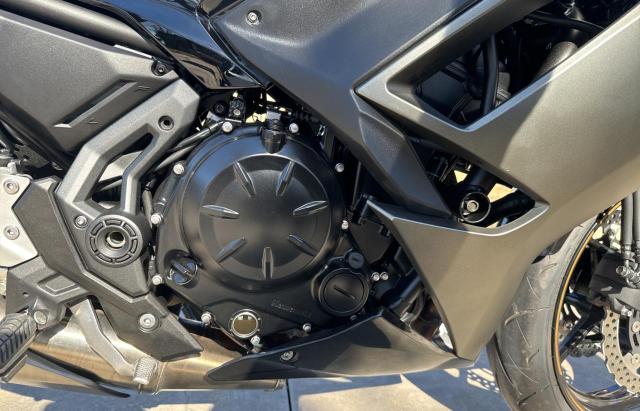 ML5EXER15PDA89123 - 2023 KAWASAKI EX650 R Сұр фото 7