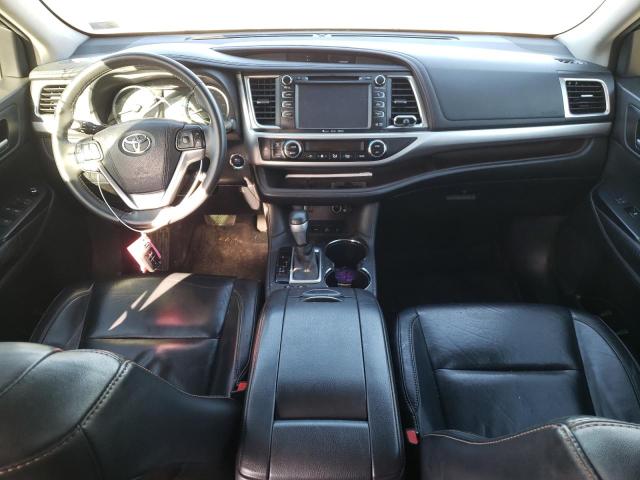 5TDJKRFH3GS262330 - 2016 TOYOTA HIGHLANDER XLE WHITE photo 8