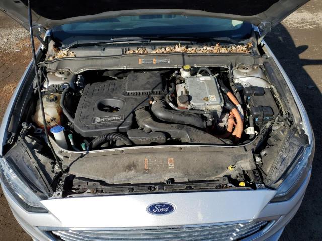 3FA6P0LU4HR257796 - 2017 FORD FUSION SE HYBRID SILVER photo 11