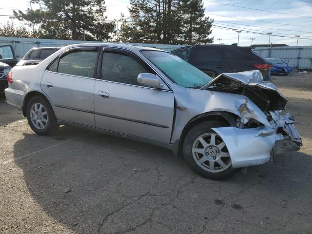 1HGCG5640XA147215 - 1999 HONDA ACCORD LX SILVER photo 4